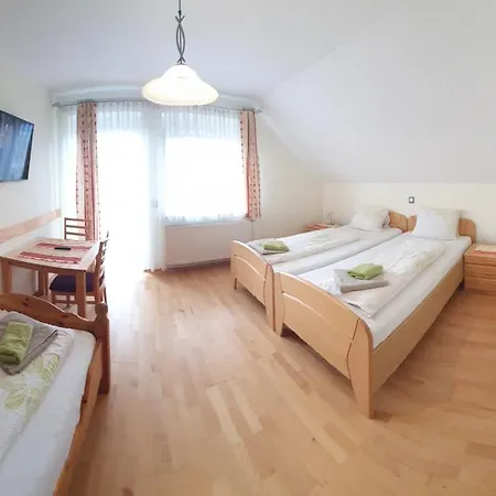 Gasthof-pension Oelberger 게스트하우스